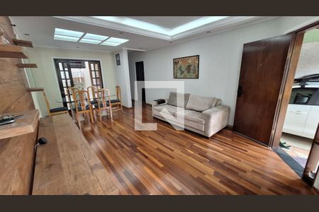 Sala de casa para alugar com 2 quartos, 247m² em Parque do Colegio, Suzano