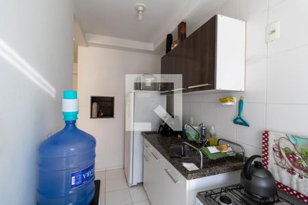 Cozinha e Área de Serviço de apartamento à venda com 2 quartos, 56m² em Azenha, Porto Alegre