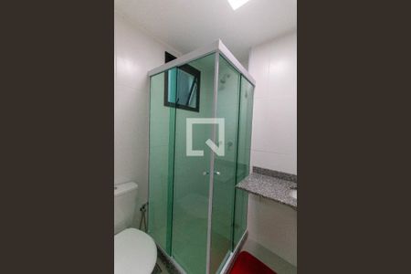 Banheiro de kitnet/studio para alugar com 1 quarto, 37m² em Ingá, Niterói