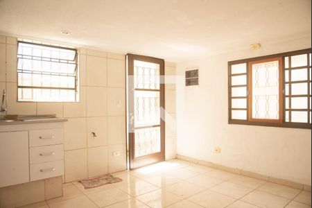 Sala/Cozinha de casa de condomínio para alugar com 1 quarto, 35m² em Vila da Saúde, São Paulo