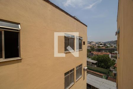 Sala vista  de apartamento para alugar com 1 quarto, 35m² em Abolição, Rio de Janeiro