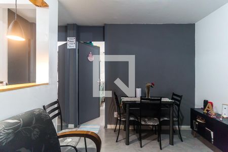 Sala de apartamento para alugar com 2 quartos, 48m² em Jardim Itamarati, Poá