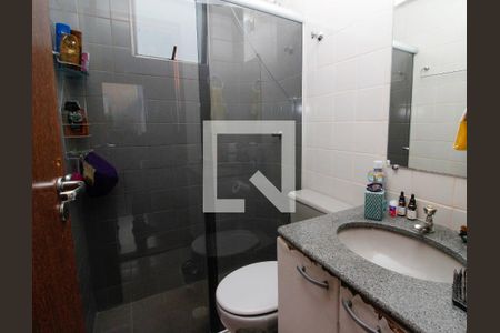 Banheiro de apartamento à venda com 2 quartos, 54m² em Floresta, Belo Horizonte