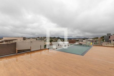 Casa de condomínio à venda com 376m², 4 quartos e 4 vagas Casa de condomínio à venda com 376m², 4 quartos e 4 vagasÁrea externa