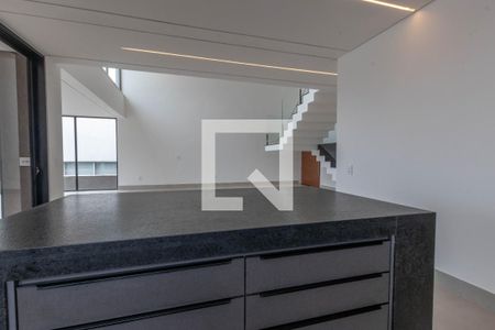 Casa de condomínio à venda com 376m², 4 quartos e 4 vagas Casa de condomínio à venda com 376m², 4 quartos e 4 vagasCozinha