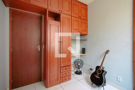 Quarto 2 de apartamento para alugar com 3 quartos, 60m² em Santa Tereza, Belo Horizonte