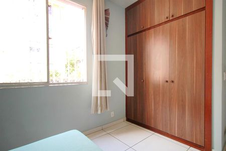 Quarto 1 de apartamento para alugar com 3 quartos, 60m² em Santa Tereza, Belo Horizonte