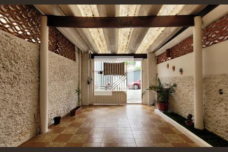 Casa à venda com 131m², 2 quartos e 1 vaga Casa à venda com 131m², 2 quartos e 1 vagaGaragem