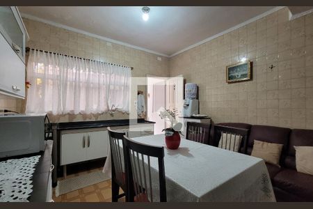 Casa à venda com 131m², 2 quartos e 1 vaga Casa à venda com 131m², 2 quartos e 1 vagaCozinha