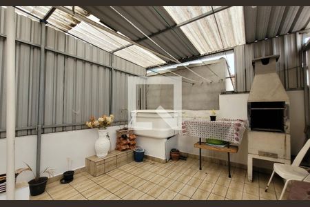 Casa à venda com 131m², 2 quartos e 1 vaga Casa à venda com 131m², 2 quartos e 1 vagaChurrasqueira