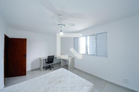 Quarto 1 de casa para alugar com 3 quartos, 220m² em Vila Central, São Paulo