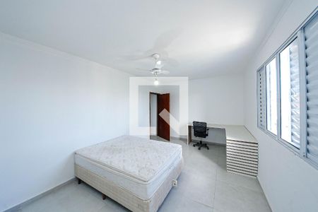 Quarto 1 de casa para alugar com 3 quartos, 220m² em Vila Central, São Paulo