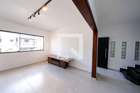 Sala de casa para alugar com 3 quartos, 220m² em Vila Central, São Paulo