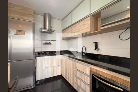 Cozinha de apartamento à venda com 2 quartos, 66m² em Buritis, Belo Horizonte