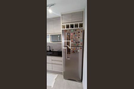 Cozinha de apartamento à venda com 2 quartos, 73m² em Jardim Wanda, Taboão da Serra