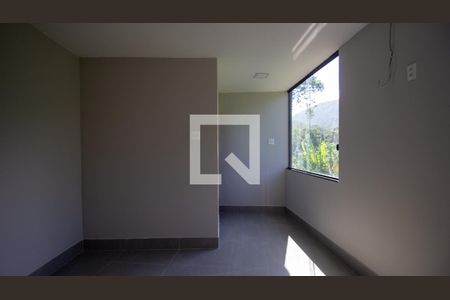 Suíte 1 de casa de condomínio para alugar com 2 quartos, 90m² em Vargem Grande, Rio de Janeiro