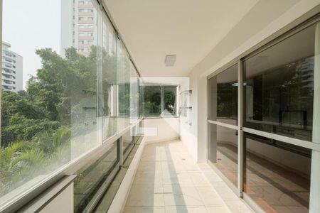 Foto 03 de apartamento à venda com 4 quartos, 215m² em Campo Belo, São Paulo