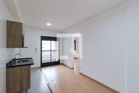 Sala e cozinha de apartamento à venda com 1 quarto, 34m² em Centro, Osasco