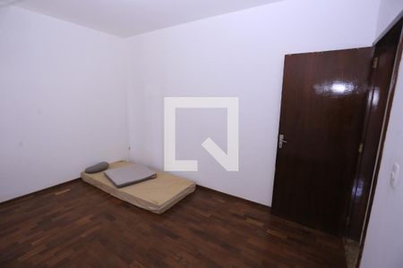 Quarto 2 de casa para alugar com 3 quartos, 130m² em Ceilândia Sul , Brasília