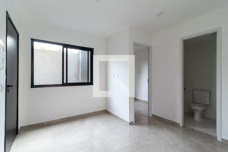 Sala de apartamento para alugar com 2 quartos, 38m² em Guaiauna, São Paulo