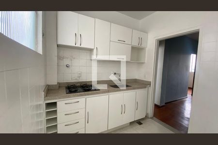 Cozinha de apartamento à venda com 2 quartos, 60m² em Barro Preto, Belo Horizonte