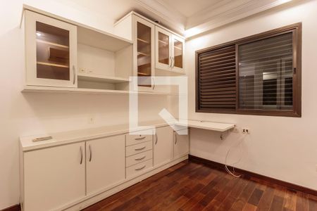 Apartamento para alugar com 3 quartos, 113m² em Indianópolis, São Paulo