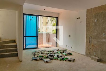 Sala/Cozinha de casa à venda com 2 quartos, 146m² em Vila Alexandria, São Paulo