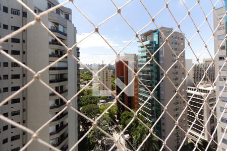 Vista de apartamento para alugar com 4 quartos, 230m² em Itaim Bibi, São Paulo