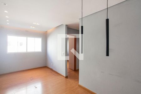 Sala de apartamento para alugar com 2 quartos, 49m² em Jardim Holanda, Uberlândia