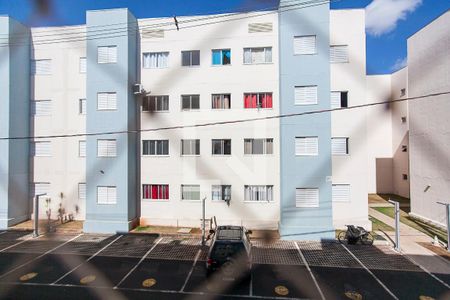 Vista da Sala de apartamento para alugar com 2 quartos, 49m² em Jardim Holanda, Uberlândia