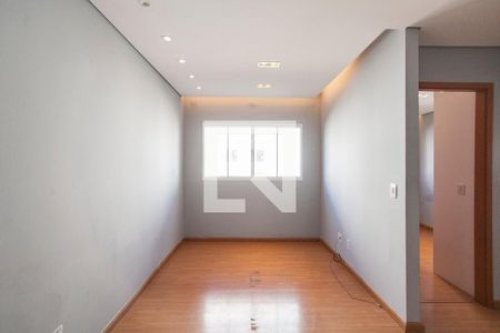 Sala de apartamento para alugar com 2 quartos, 49m² em Jardim Holanda, Uberlândia