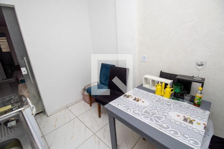 Cozinha de kitnet/studio para alugar com 1 quarto, 24m² em Recreio dos Bandeirantes, Rio de Janeiro