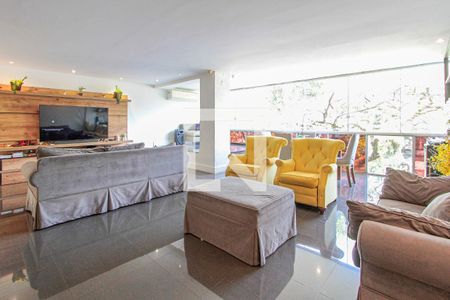 Sala de apartamento para alugar com 4 quartos, 150m² em Barra da Tijuca, Rio de Janeiro