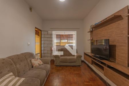 Sala de casa à venda com 3 quartos, 374m² em Rio Branco, Belo Horizonte