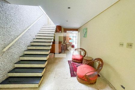 Escada de casa à venda com 3 quartos, 432m² em Jardim das Bandeiras, São Paulo