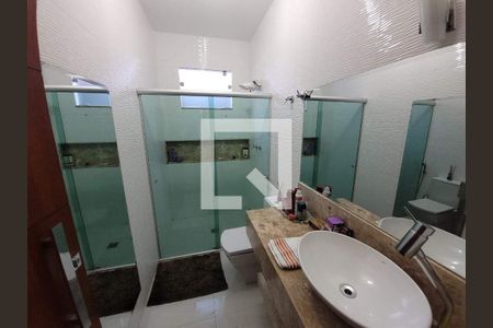 Banheiro de casa à venda com 3 quartos, 250m² em Tropical, Contagem