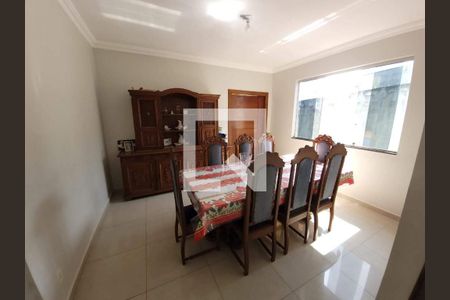 Sala de casa à venda com 3 quartos, 250m² em Tropical, Contagem