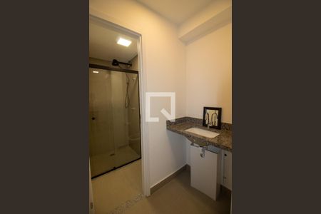 Banheiro de apartamento para alugar com 1 quarto, 31m² em Butantã, São Paulo