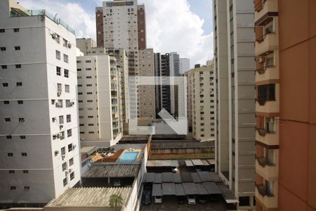 Vista do Quarto 1 de apartamento para alugar com 2 quartos, 60m² em Setor Bueno, Goiânia