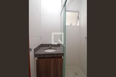 Banheiro de apartamento para alugar com 1 quarto, 25m² em Vila Constança, São Paulo