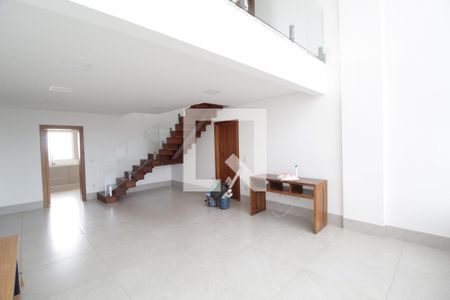 Sala de apartamento para alugar com 4 quartos, 150m² em Jardim das Palmeiras, Uberlândia