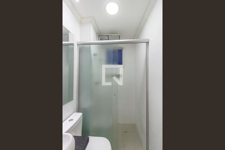 Banheiro de apartamento à venda com 2 quartos, 49m² em Vila Jacuí, São Paulo