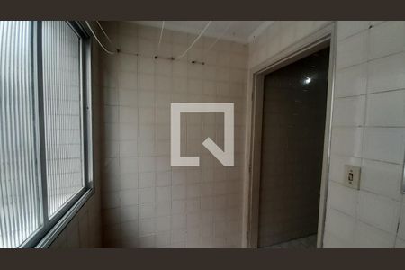 Detalhe da área de serviço de apartamento para alugar com 2 quartos, 92m² em Samambaia, Praia Grande