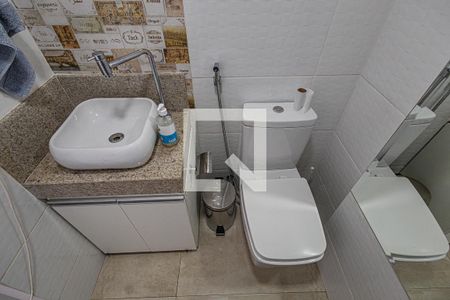 Lavabo de apartamento para alugar com 3 quartos, 242m² em Planalto, Belo Horizonte