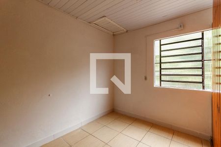 Sala 1 de casa para alugar com 3 quartos, 75m² em Vila Nova, Porto Alegre