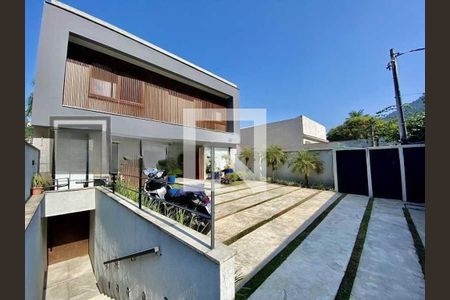 Casa à venda com 4 quartos, 414m² em Barra da Tijuca, Rio de Janeiro