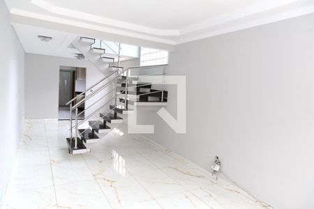 Sala de casa à venda com 3 quartos, 155m² em Jardim Santa Clara, Guarulhos