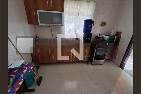 Casa de condomínio à venda com 80m², 2 quartos e 1 vaga