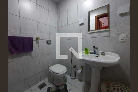 Casa à venda com 226m², 4 quartos e 2 vagas