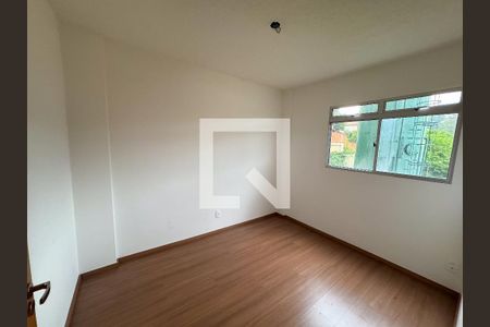 Quarto de apartamento para alugar com 2 quartos, 50m² em Milionários, Belo Horizonte